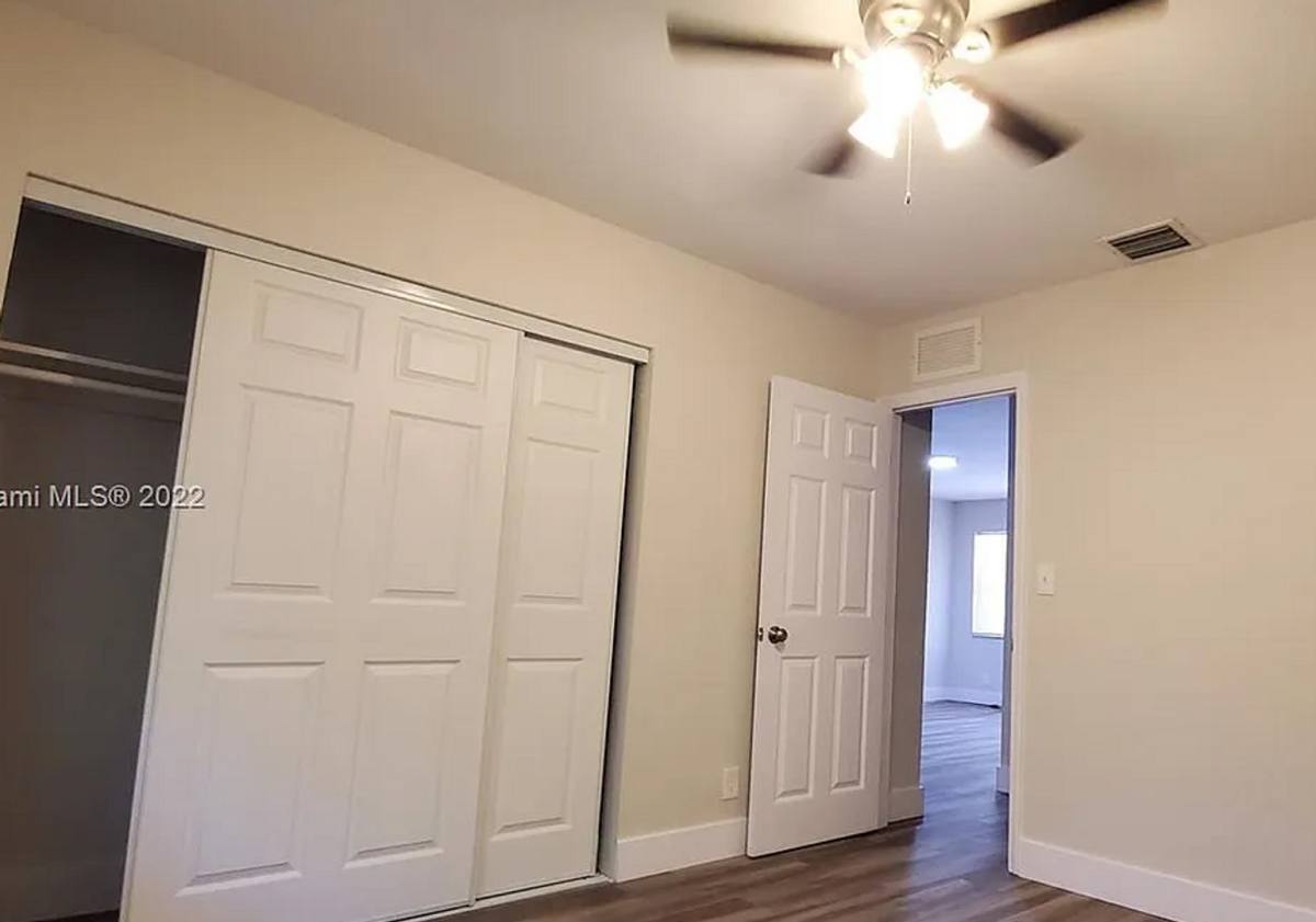 Apartment for rent at 450 SW 2nd St, Pompano Beach, FL 33060
