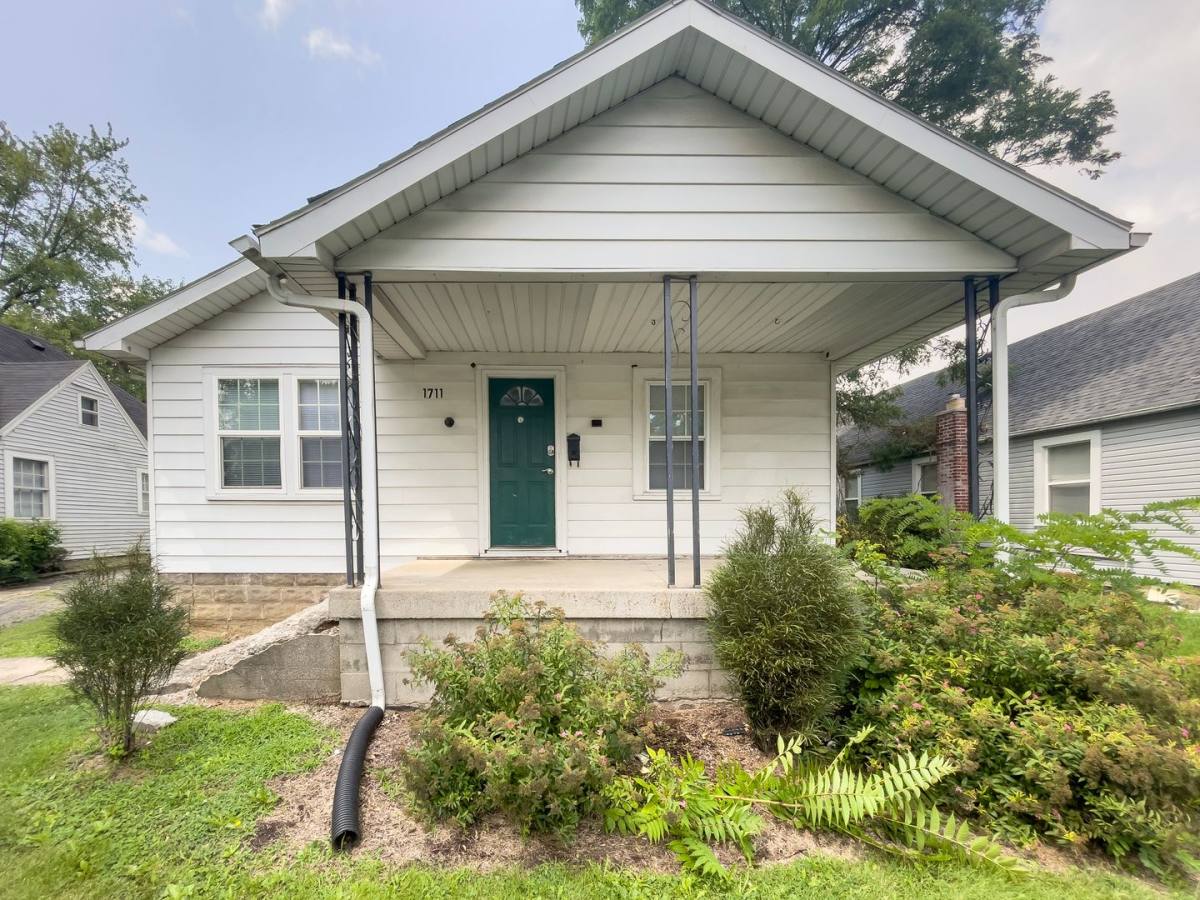 Apartment for rent at 1711 N Ball Ave, Muncie, IN 47303