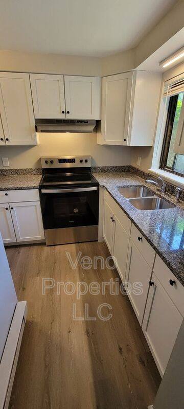 Townhouse for rent at 40 McIntyre St #B2, Fort Edward, NY 12828
