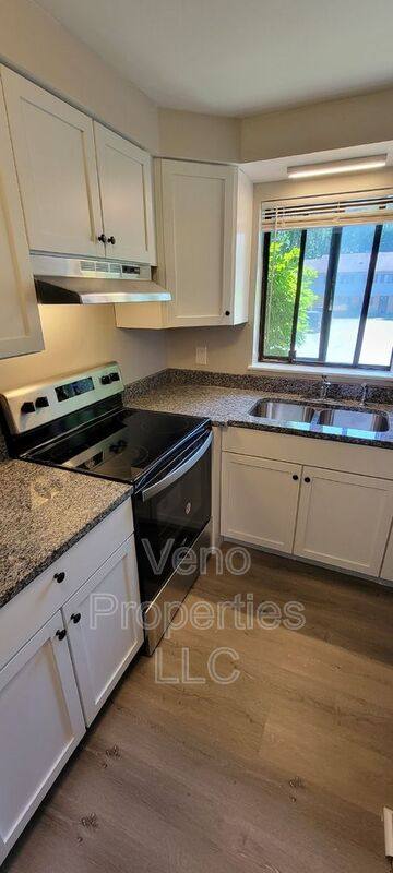 Townhouse for rent at 40 McIntyre St #B2, Fort Edward, NY 12828