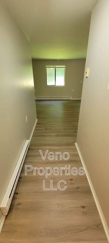 Townhouse for rent at 40 McIntyre St #B2, Fort Edward, NY 12828