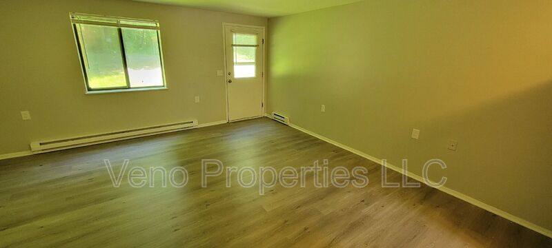 Townhouse for rent at 40 McIntyre St #B2, Fort Edward, NY 12828