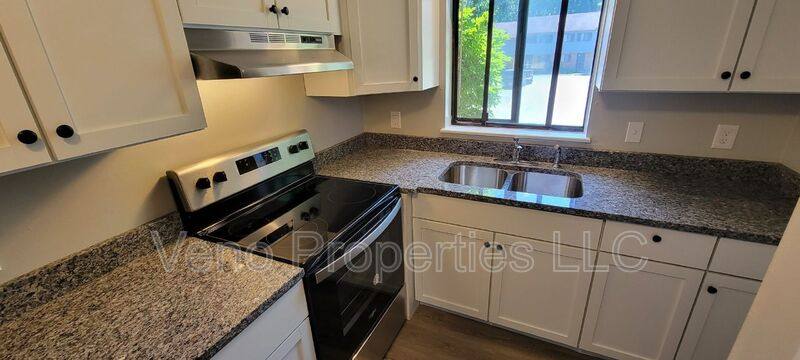 Townhouse for rent at 40 McIntyre St #B2, Fort Edward, NY 12828