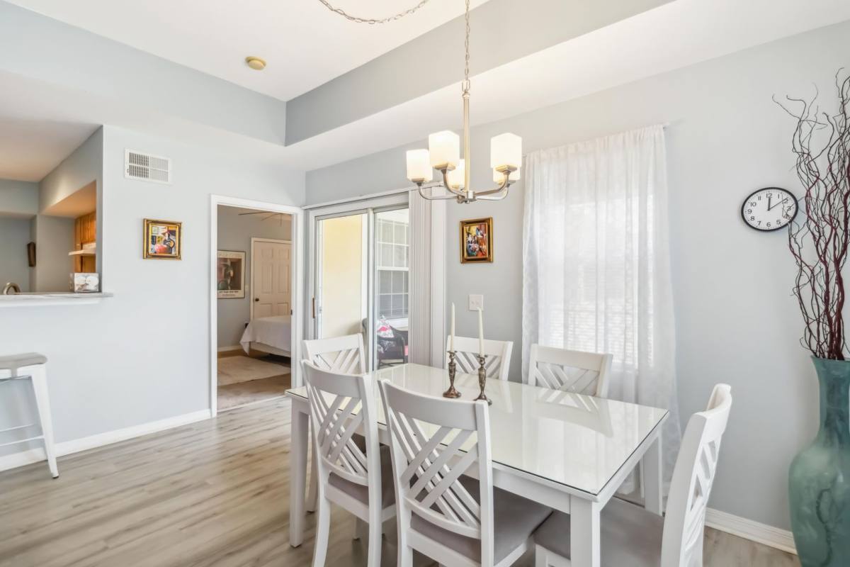 Apartment for rent at 1030 Villagio Circle, Sarasota, FL 34237