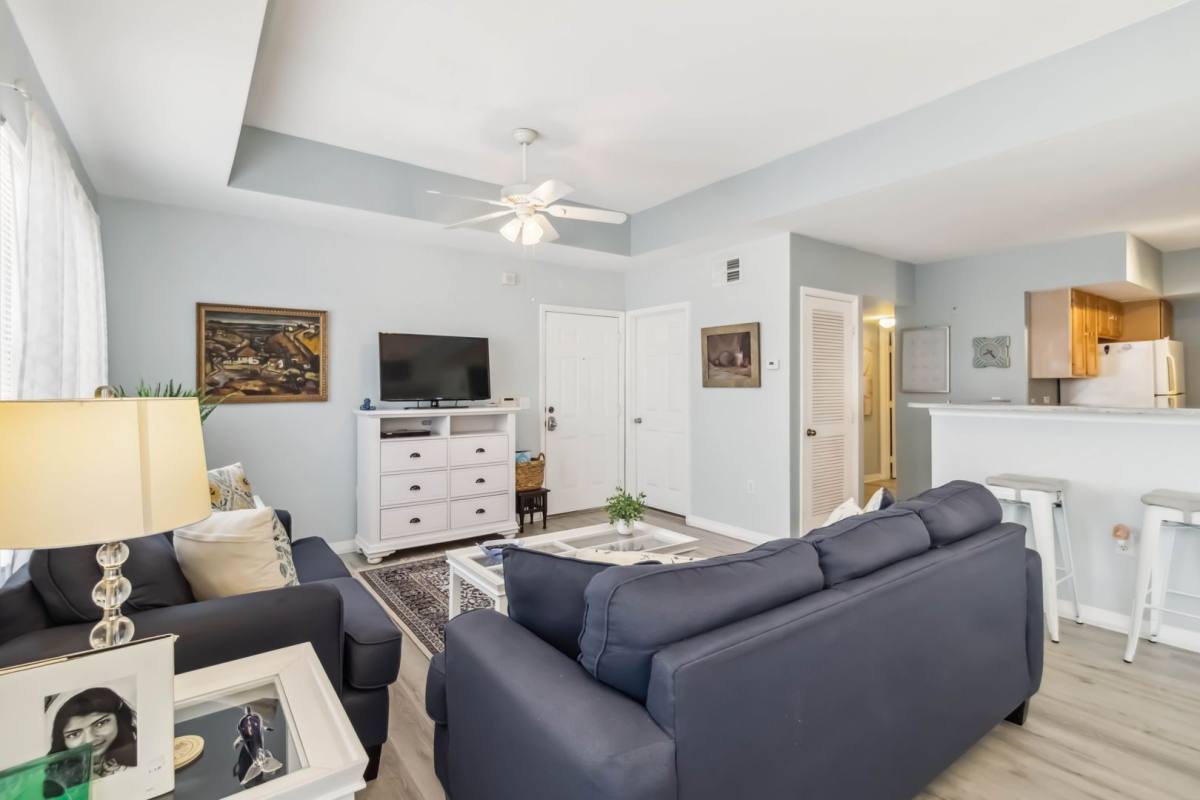 Apartment for rent at 1030 Villagio Circle, Sarasota, FL 34237
