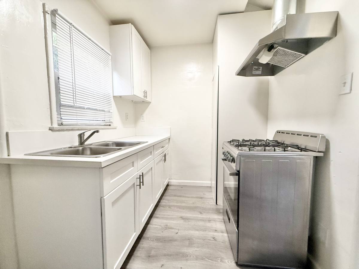 Apartment for rent at 540 W 49th St, Los Angeles, CA 90037
