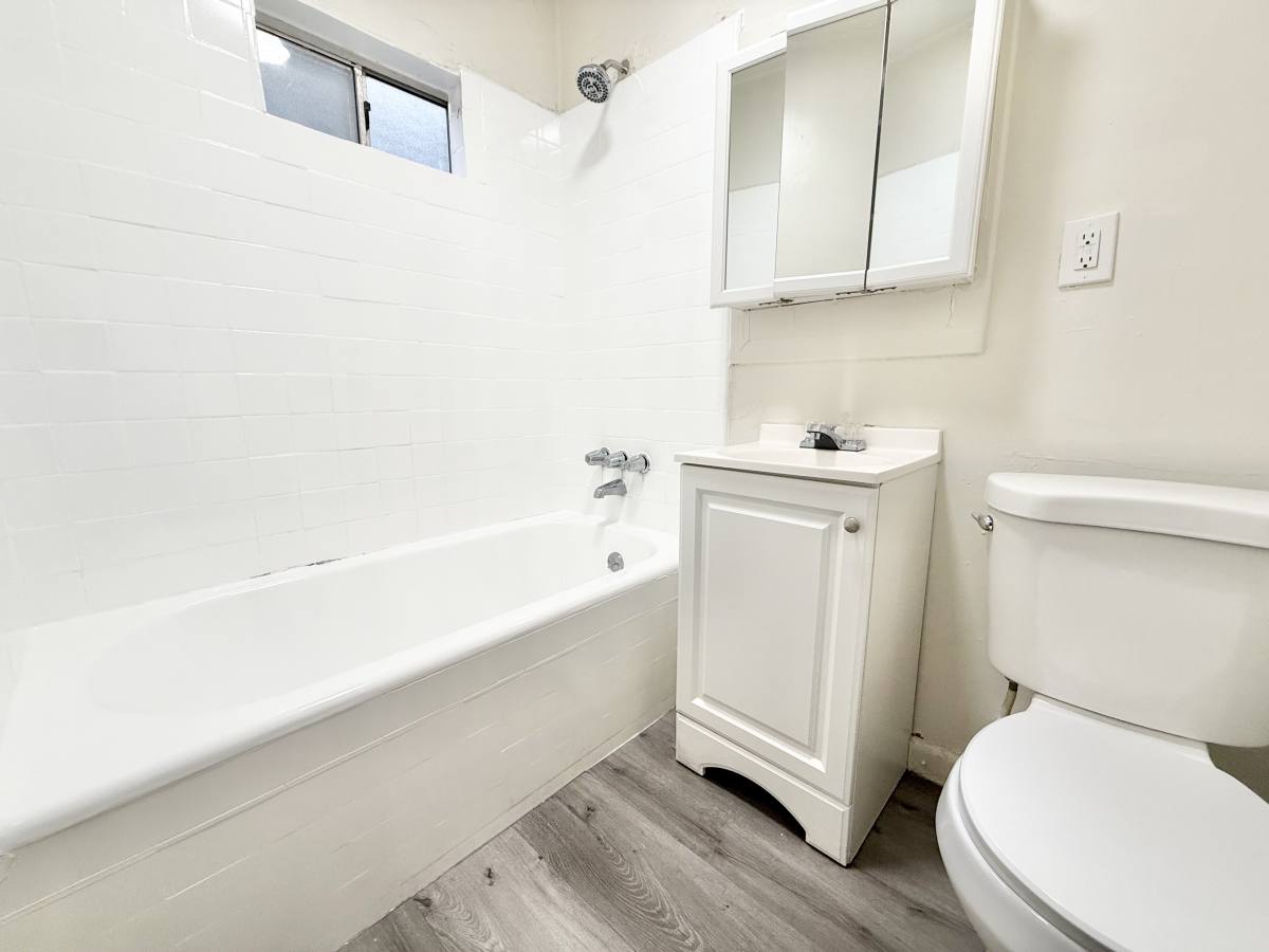 Apartment for rent at 540 W 49th St, Los Angeles, CA 90037