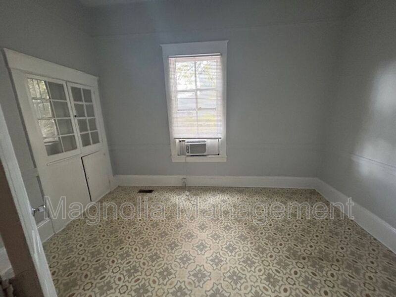 House for rent at 241 Davis St, Henderson, NC 27536