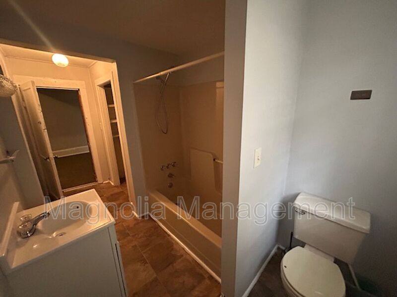 House for rent at 241 Davis St, Henderson, NC 27536