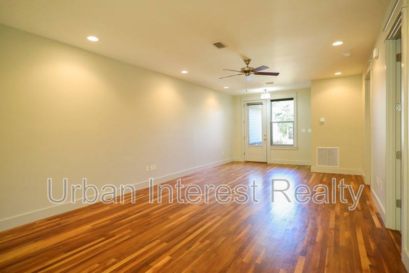 Townhouse for rent at 15 Palm St #B, Freeport, FL 32439