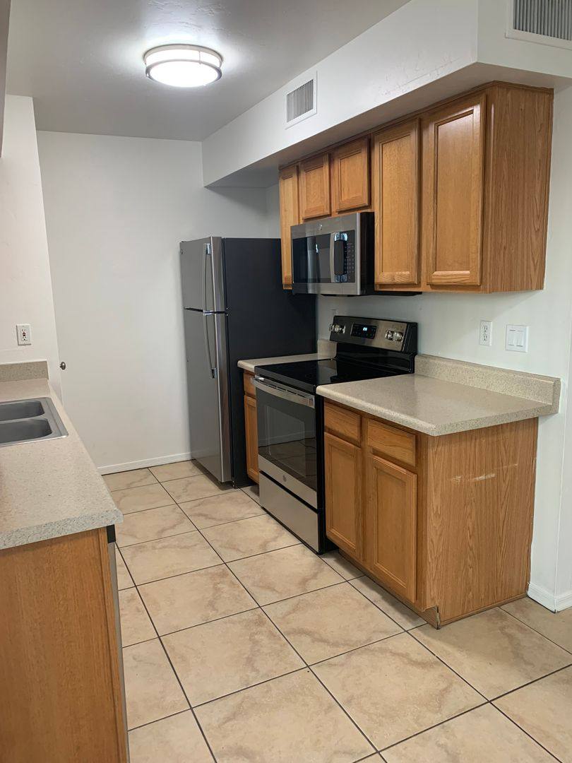 Townhouse for rent at 9111 E Broadway #101, Tucson, AZ 85710
