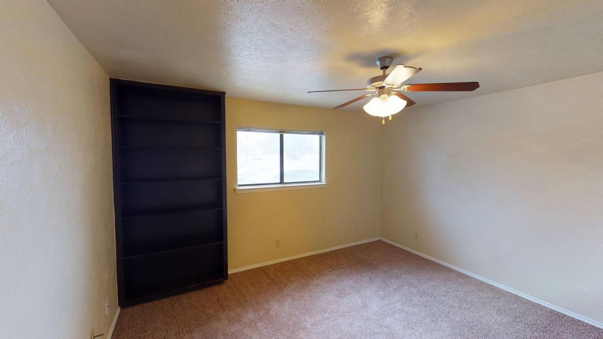 Apartment for rent at 930 W Sycamore St, Denton, TX 76201