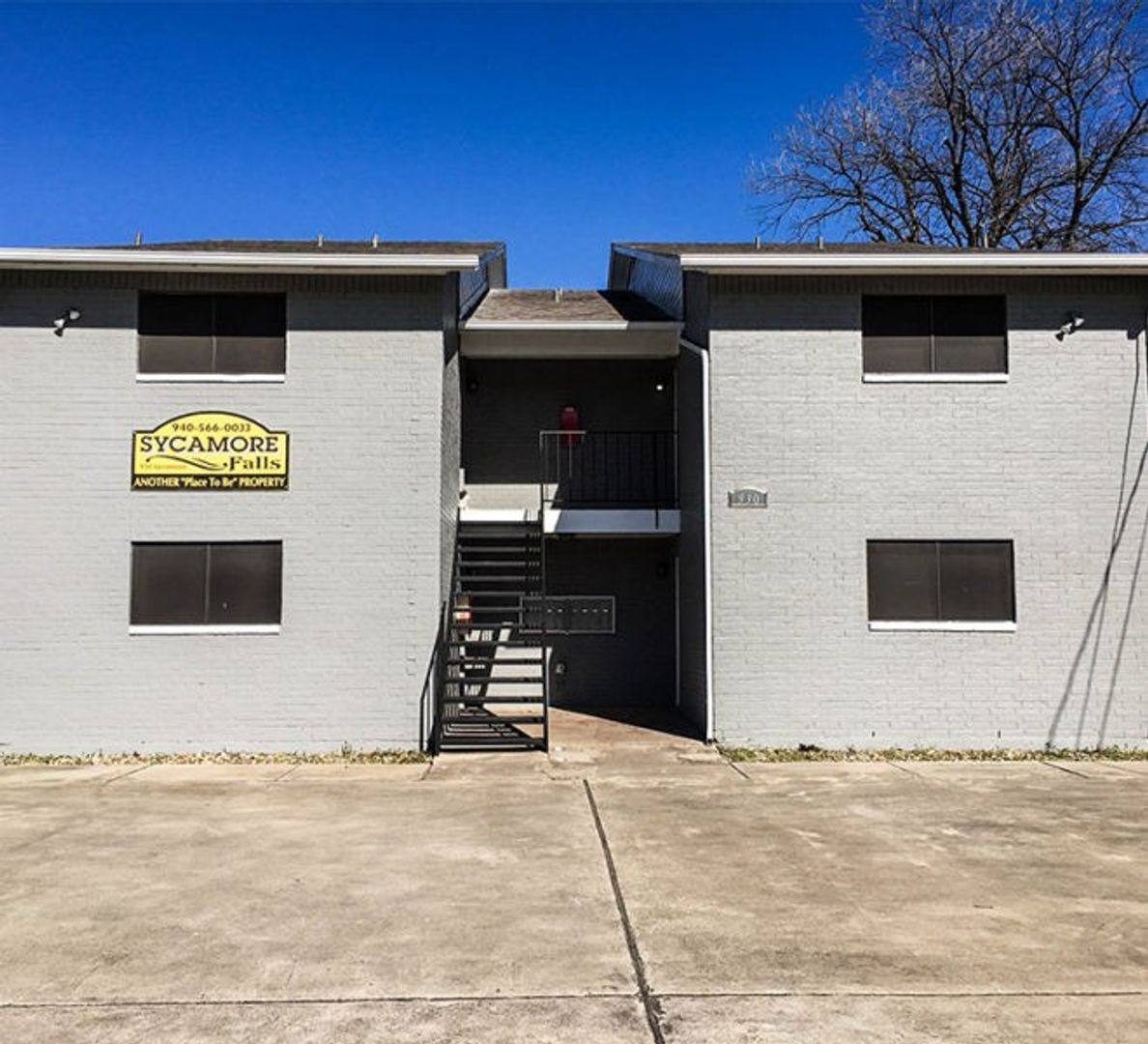 Apartment for rent at 930 W Sycamore St, Denton, TX 76201