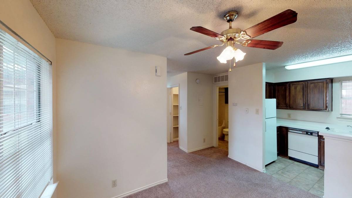 Apartment for rent at 922-926 Cleveland St, Denton, TX 76201