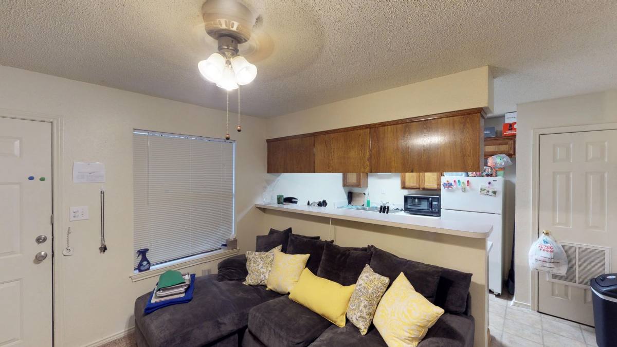 Apartment for rent at 515 W Mulberry St, Denton, TX 76201