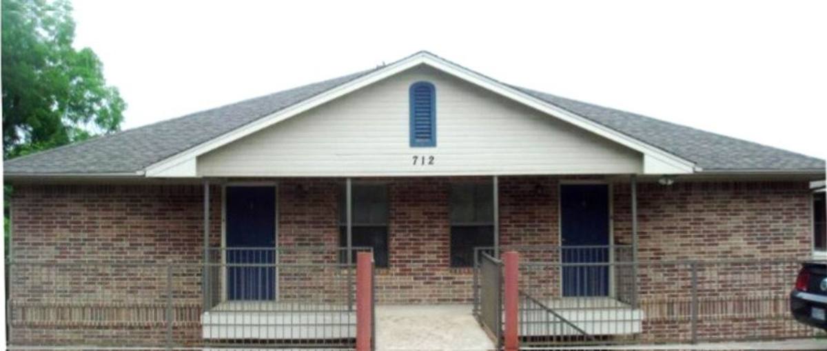 Apartment for rent at 712 W Sycamore St, Denton, TX 76201