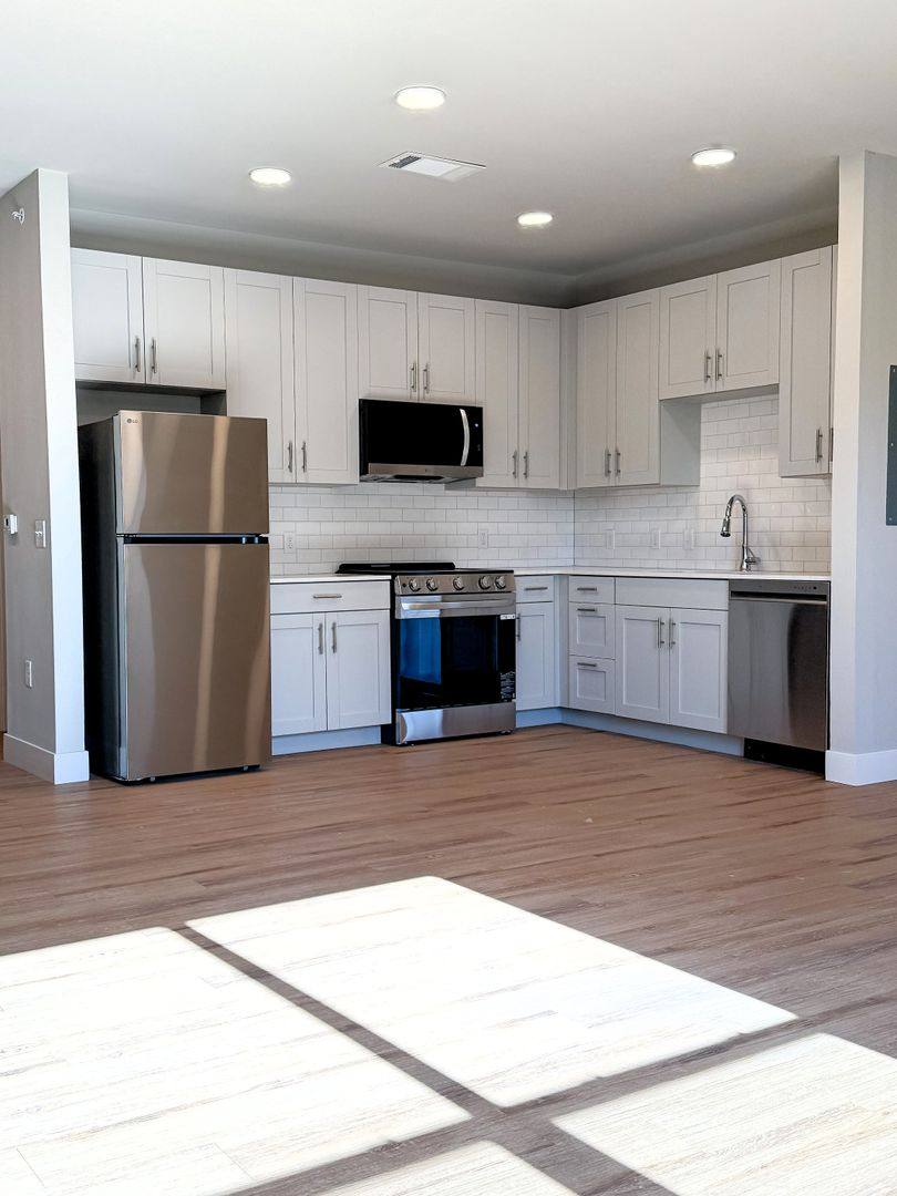 Apartment for rent at 1751 N Shiloh Dr, Fayetteville, AR 72704
