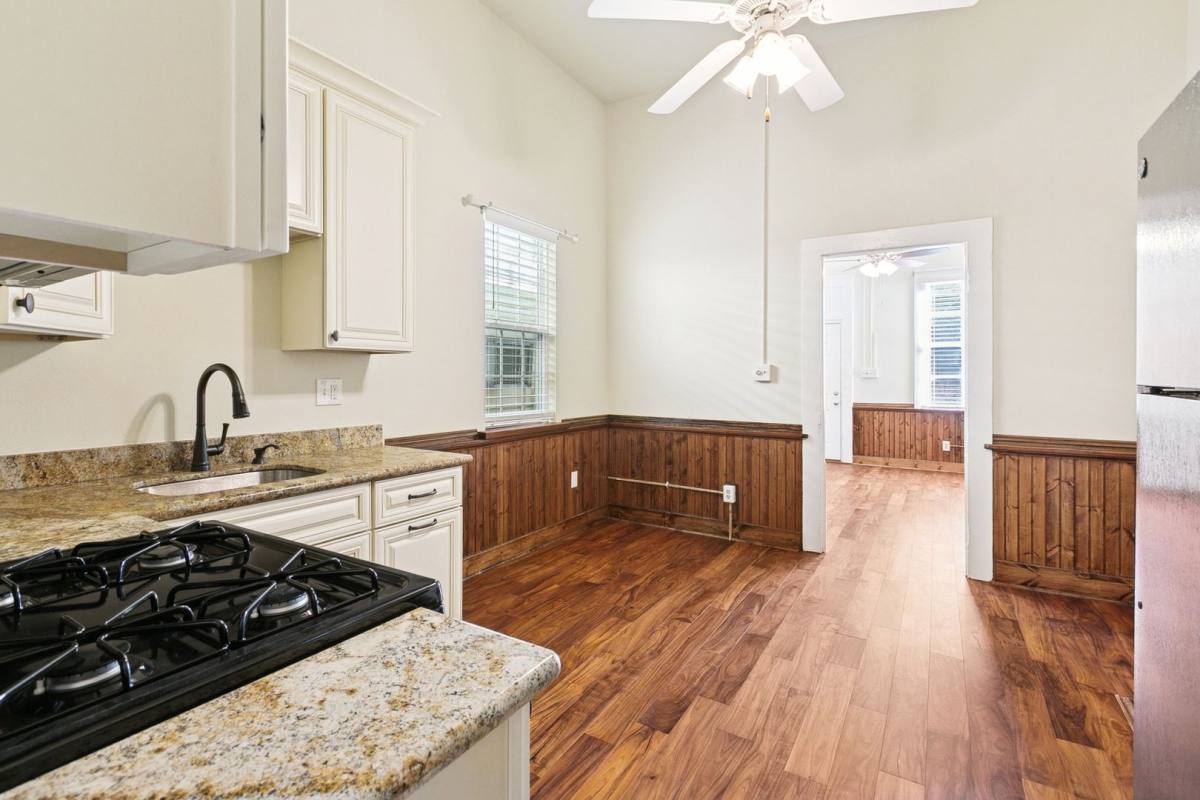 Apartment for rent at 4535-4537 Tchoupitoulas St, New Orleans, LA 70115