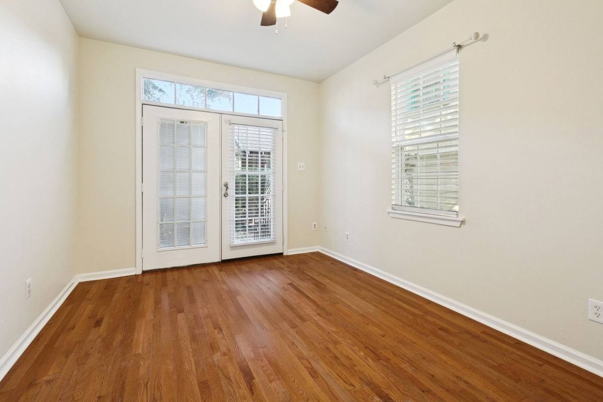 Apartment for rent at 4535-4537 Tchoupitoulas St, New Orleans, LA 70115
