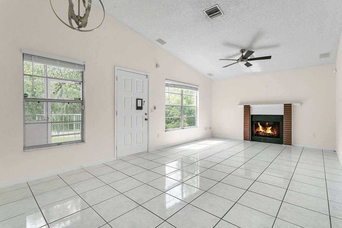Condo for rent at 305 Northlake Dr, Sanford, FL 32773