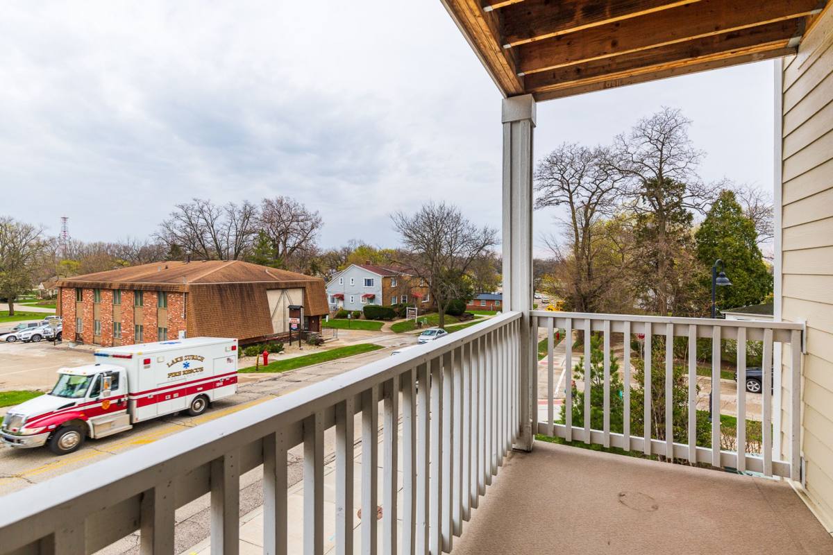 Apartment for rent at 40-60 W Main St, Lake Zurich, IL 60047