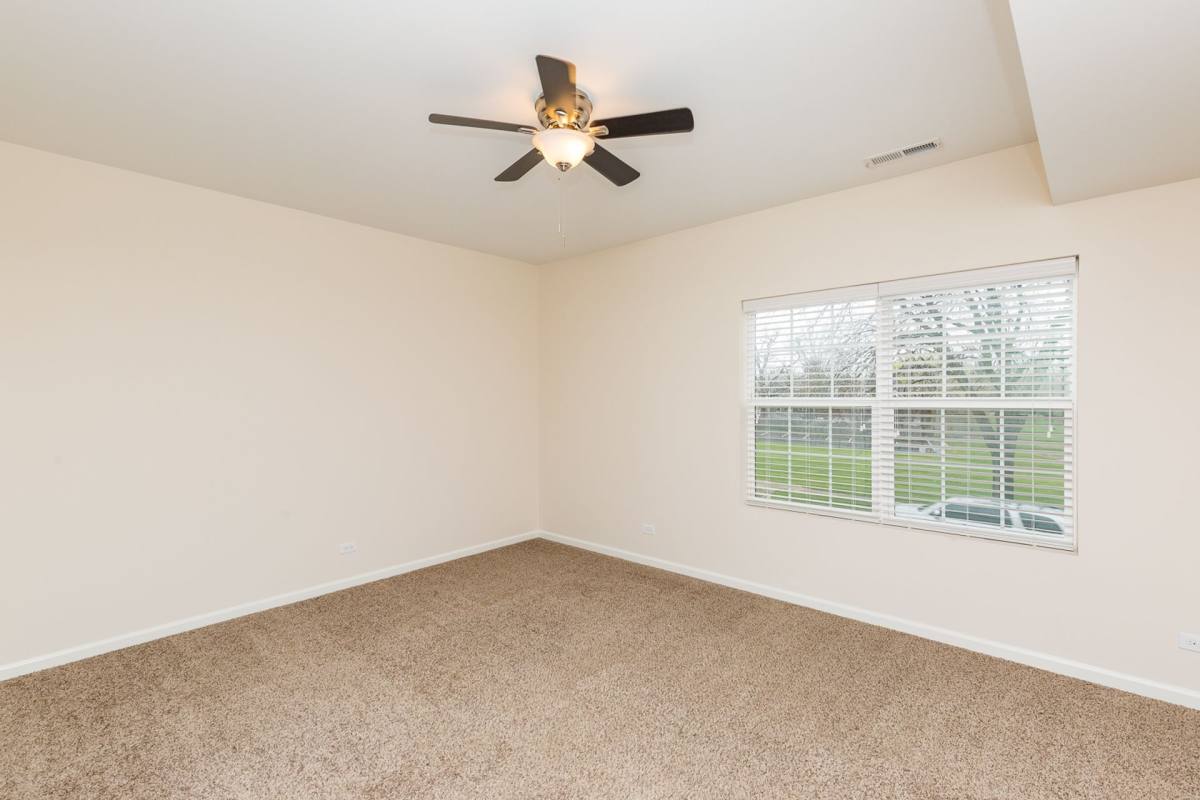 Apartment for rent at 40-60 W Main St, Lake Zurich, IL 60047