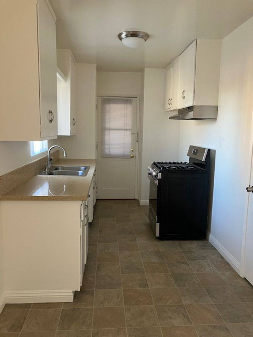 Apartment for rent at 312, 320, 322 N Atlantic Blvd, Alhambra, CA 91801