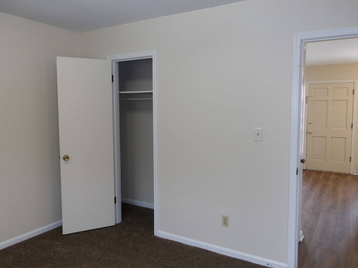 Apartment for rent at 3210-3216 Chinquapin Lane, Louisville, KY 40219