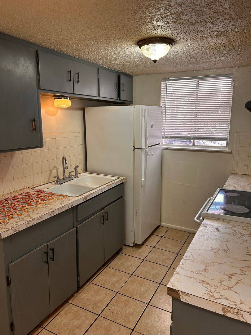 Apartment for rent at 2100 Carlton St, Springdale, AR 72762