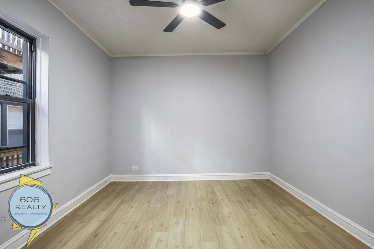 Apartment for rent at 5240 S Drexel Ave, Chicago, IL 60615
