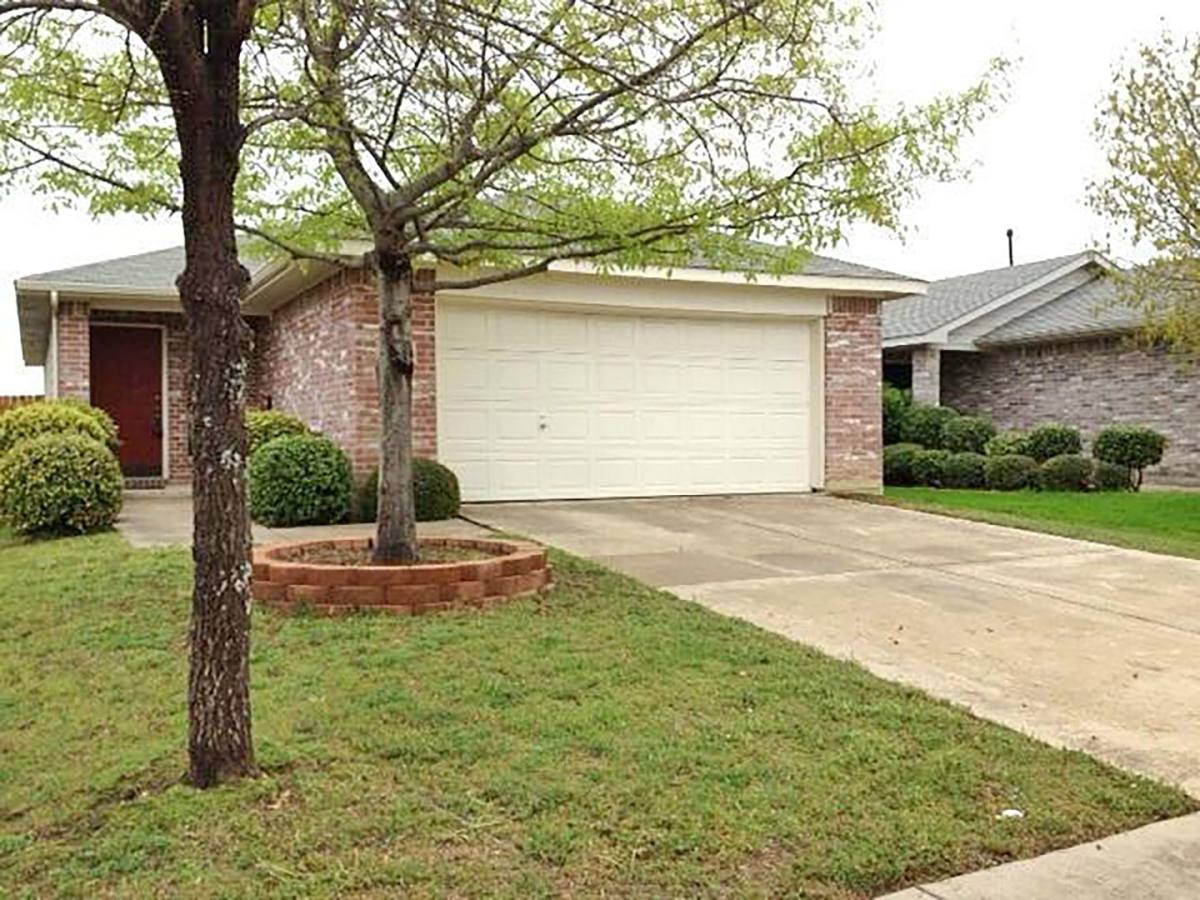 House for rent at 821 Savage Dr, Denton, TX 76209