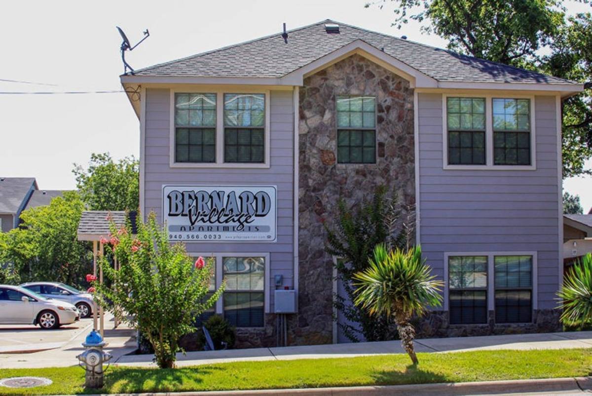 Townhouse for rent at 1201 Bernard St, Denton, TX 76201