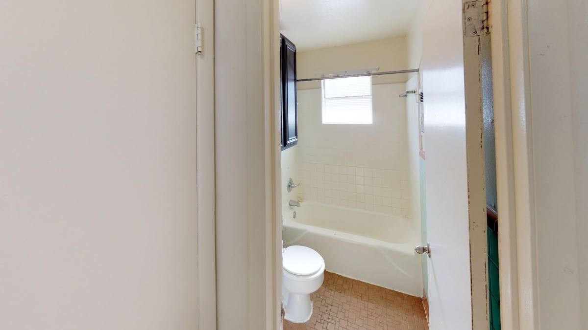 Townhouse for rent at 1519 1521 Anna St, Denton, TX 76201