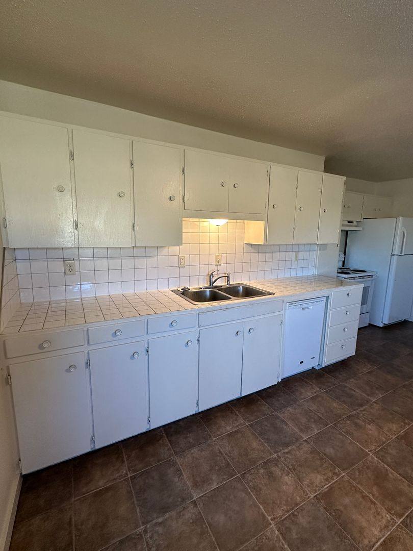Apartment for rent at 222 Jefferson, Hanna, WY 82327
