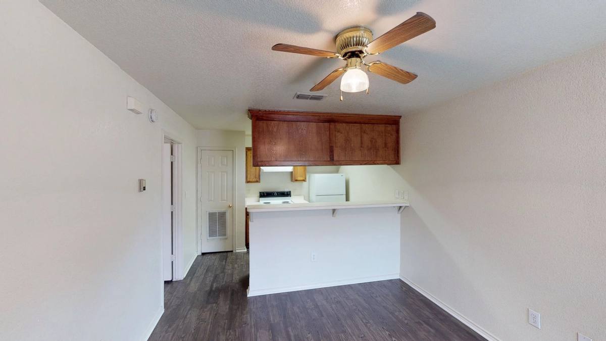 Apartment for rent at 713 W Mulberry St, Denton, TX 76201