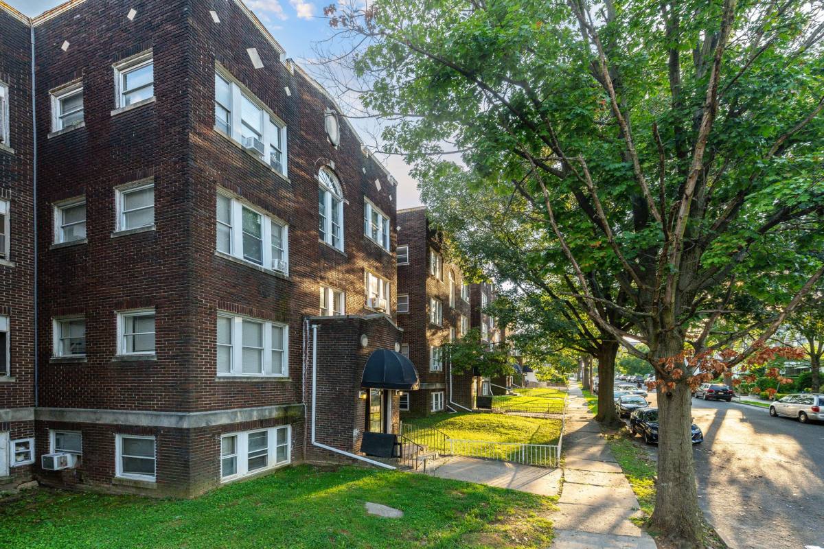 Apartment for rent at 6100 Nassau Rd, Philadelphia, PA 19151