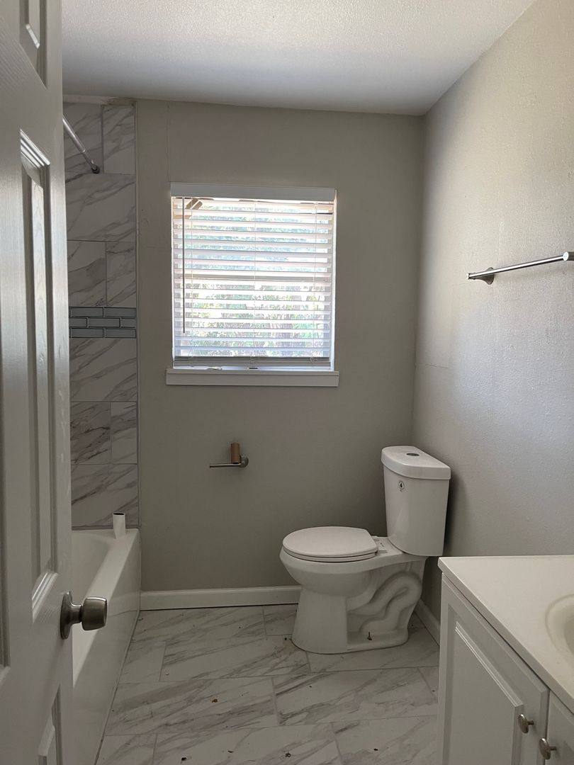 House for rent at 2721 Ash Park Dr, Fort Worth, TX 76118