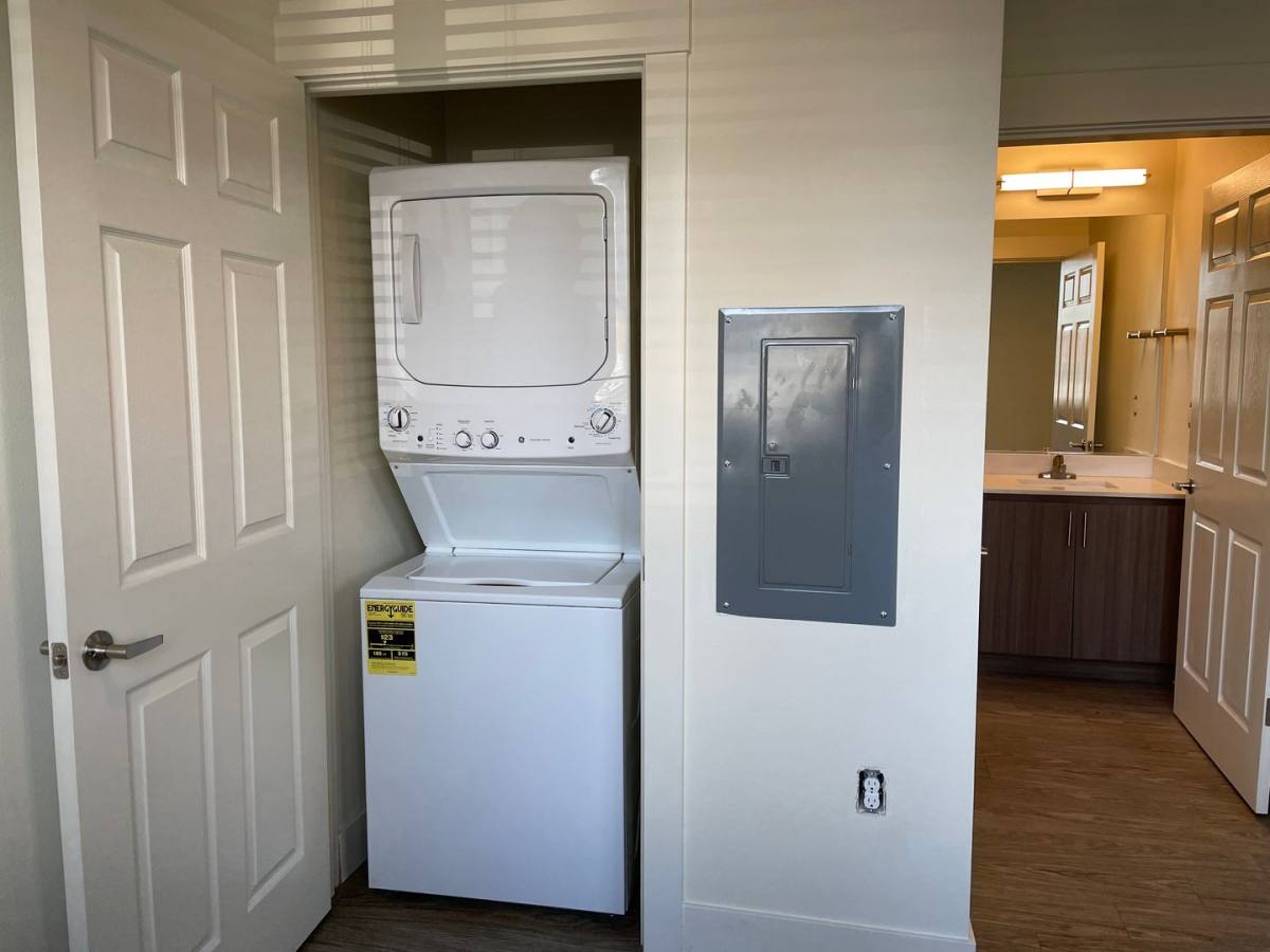Apartment for rent at 13609 NE 28th St, Vancouver, WA 98682