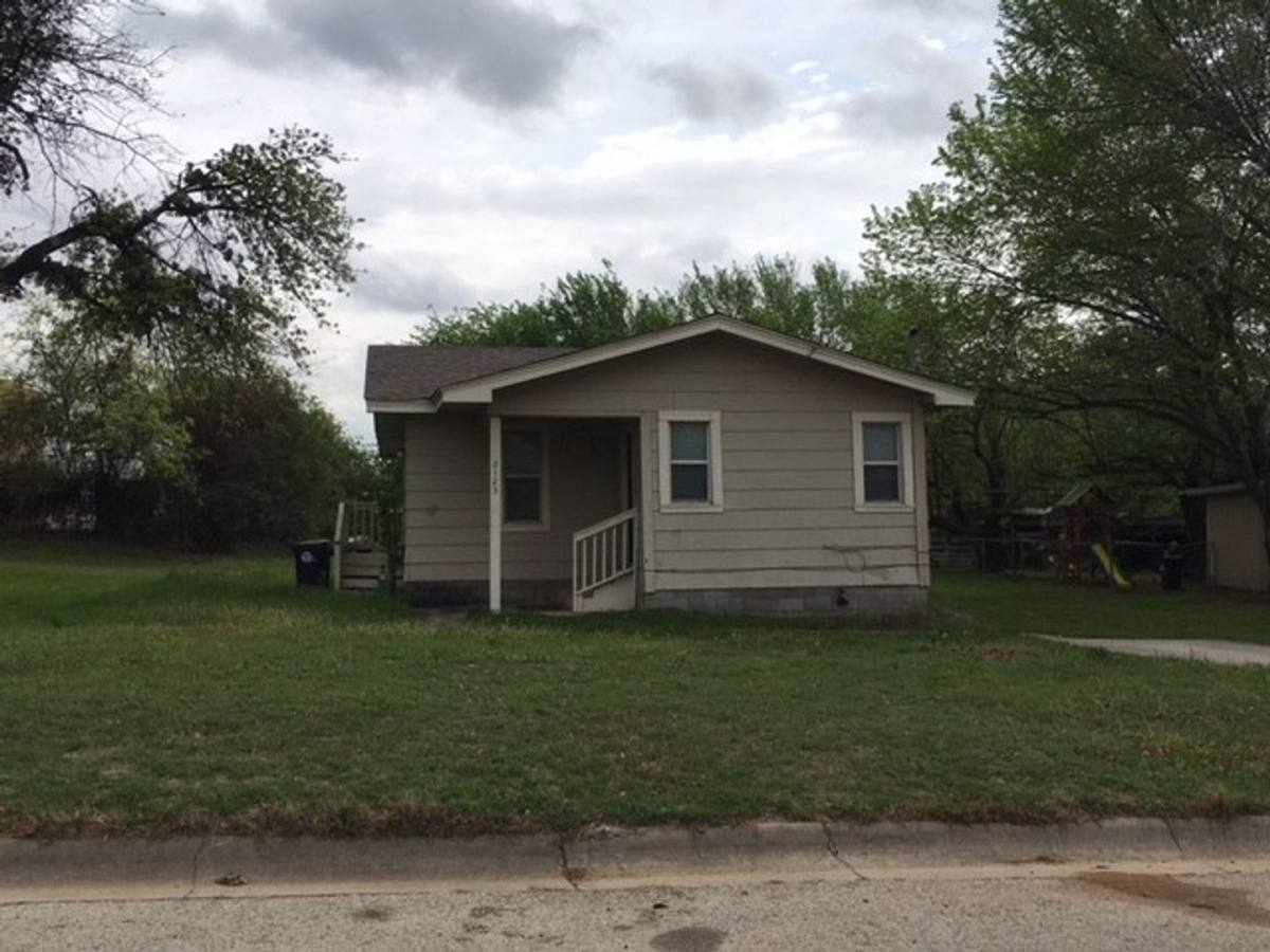 House for rent at 2123 Bernard St, Denton, TX 76205