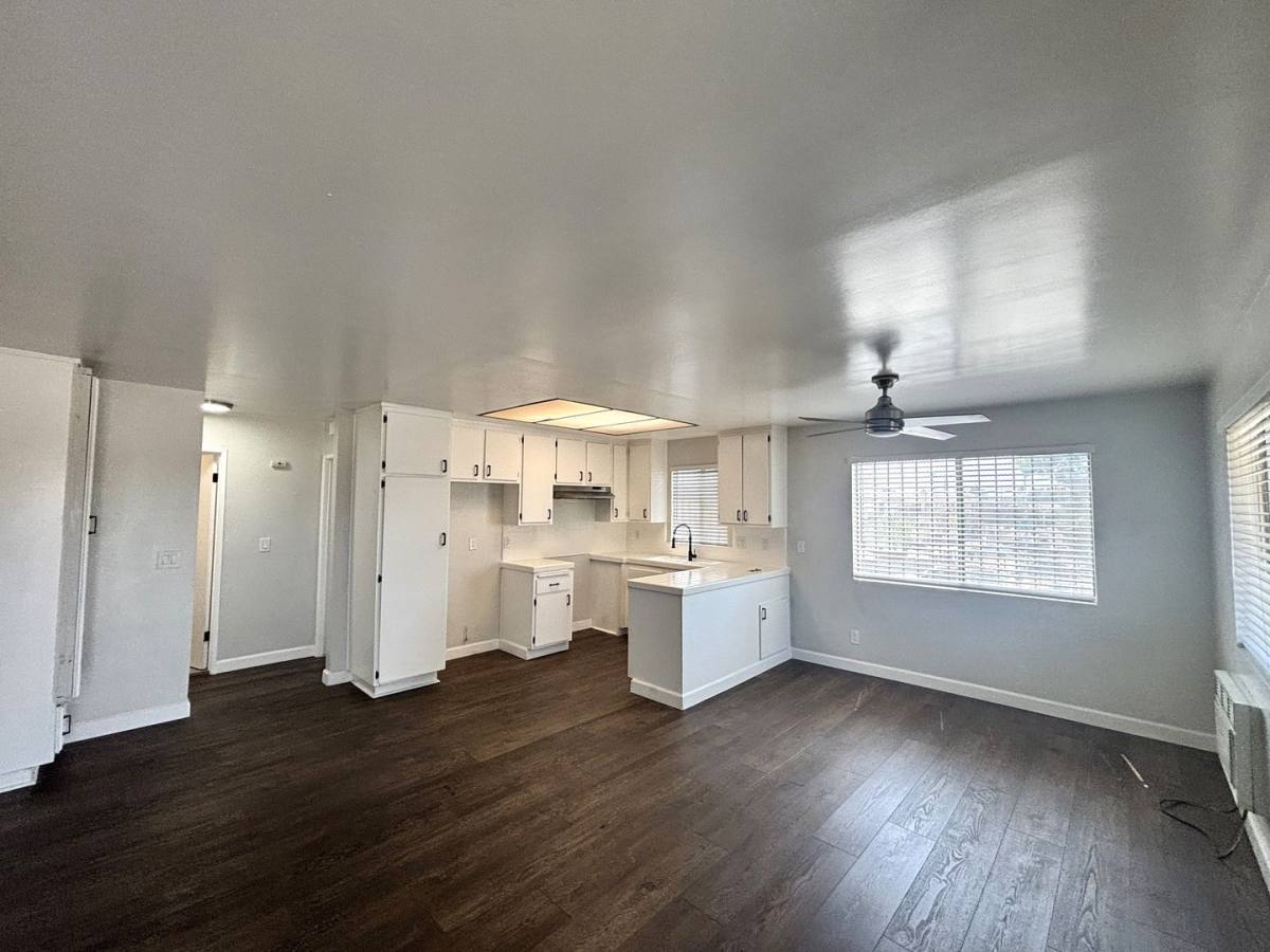 Apartment for rent at 7604 S Figueroa St, Los Angeles, CA 90003