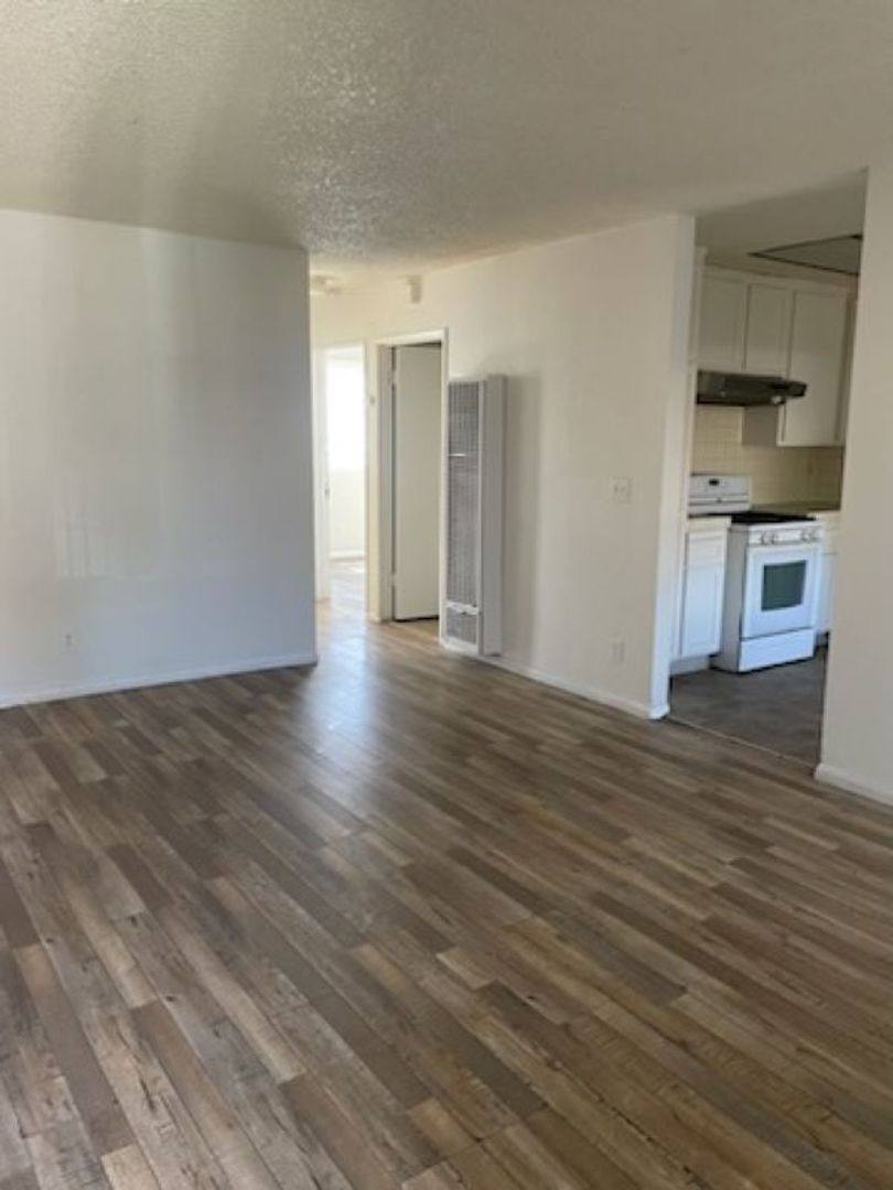 Apartment for rent at 7604 S Figueroa St, Los Angeles, CA 90003