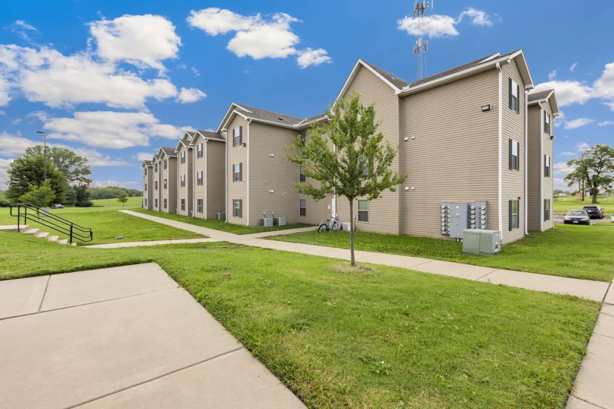 Apartment for rent at 700 S Haverhill Rd, El Dorado, KS 67042