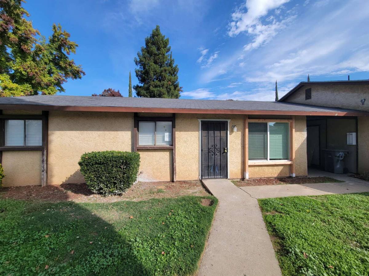 Apartment for rent at 1024 X St, Merced, CA 95341