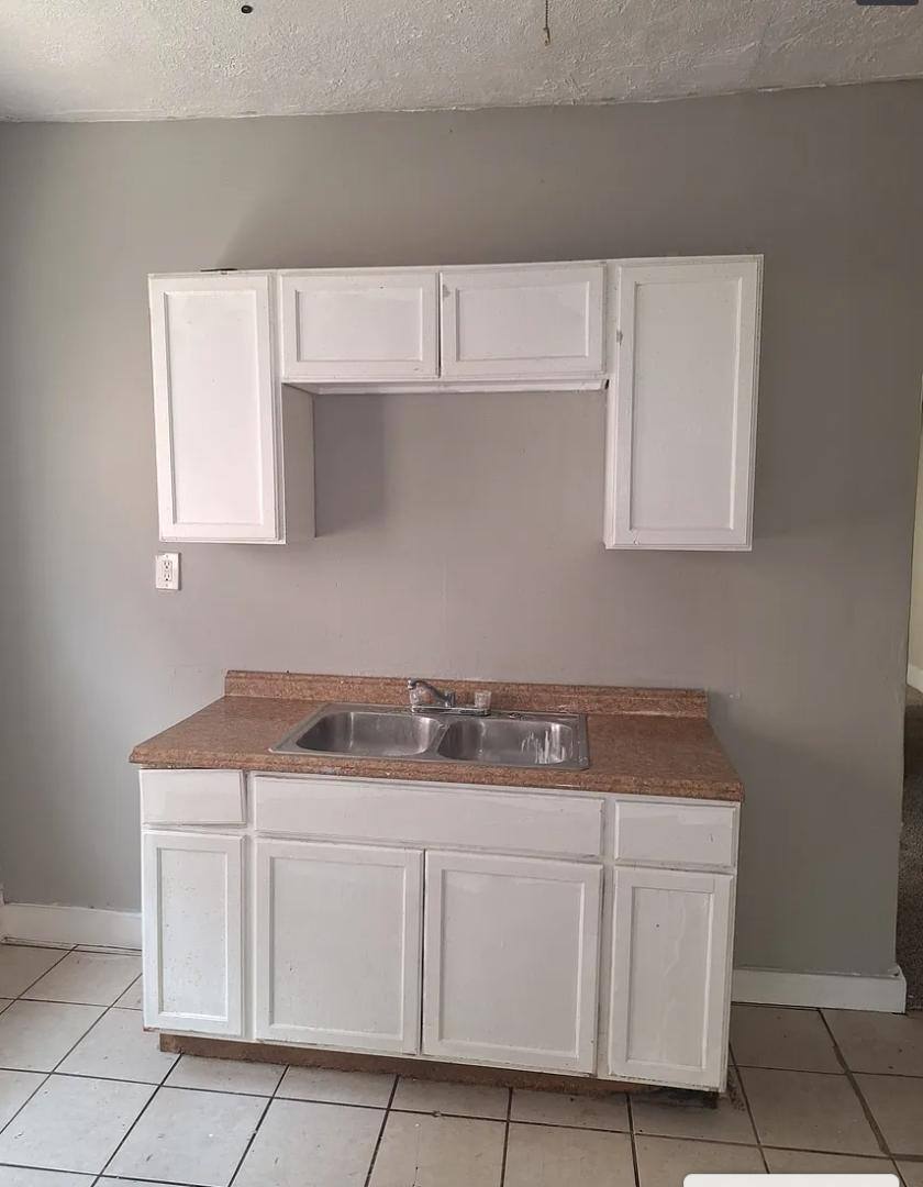 Apartment for rent at 3438 E 140 #1, Cleveland, OH 44120