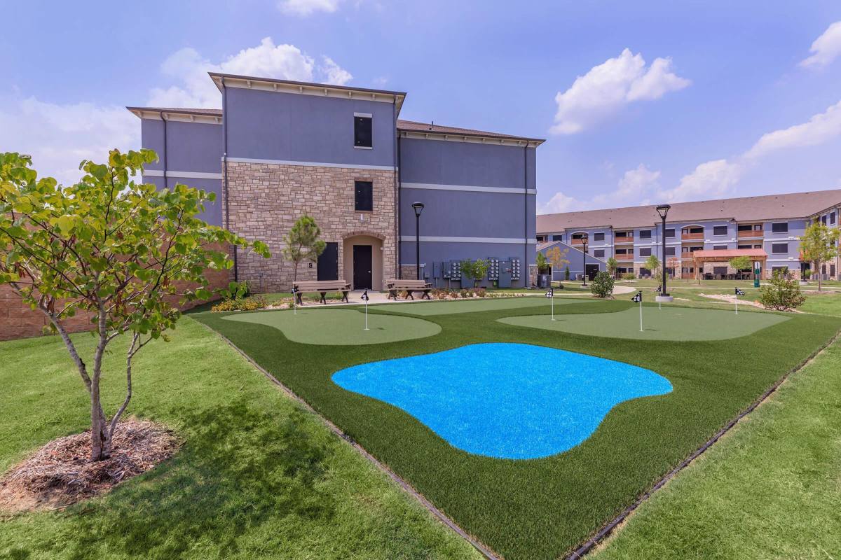 Apartment for rent at The Retreat, 2902 S Belt Line Rd, Grand Prairie, TX 75052