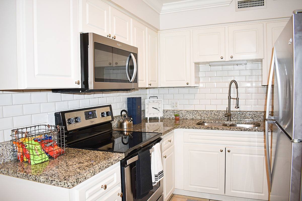 Apartment for rent at 3215 W Swann Ave, Tampa, FL 33609