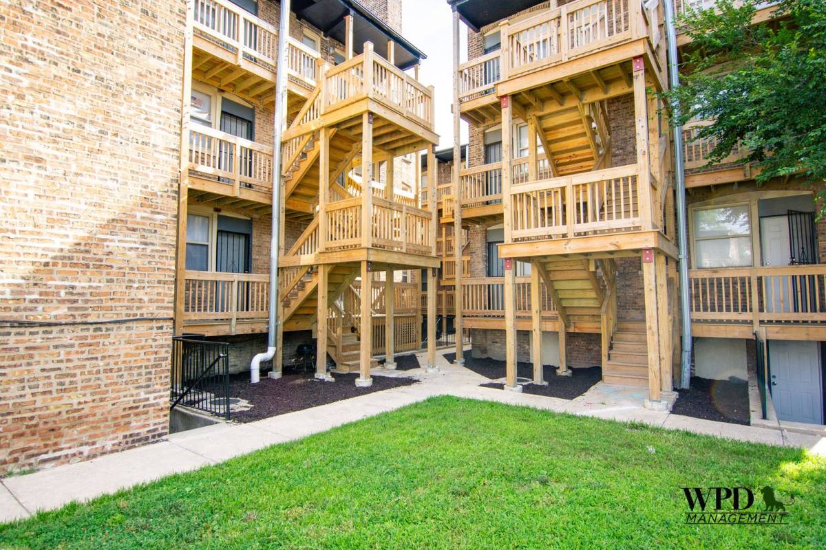 Apartment for rent at 7800 S Sangamon St, Chicago, IL 60620