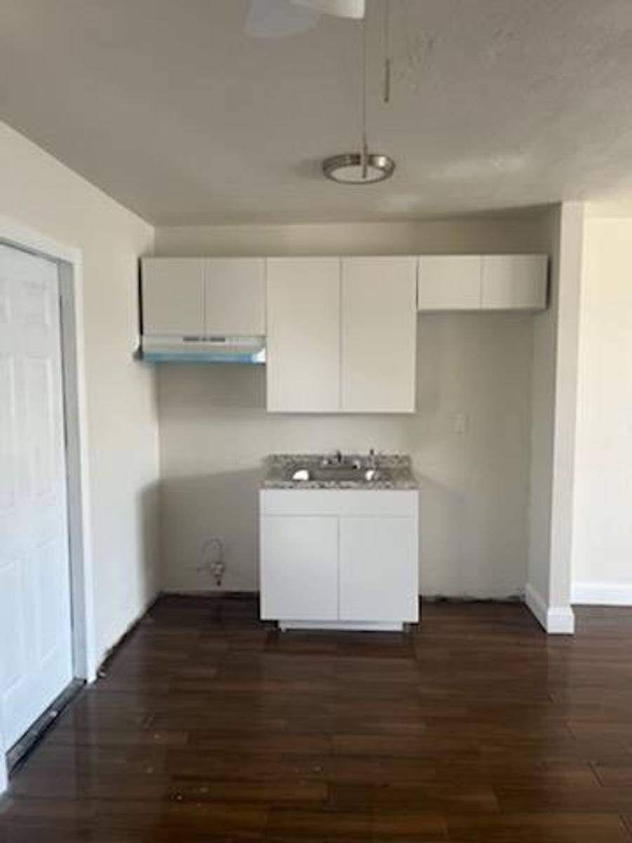 Apartment for rent at 2300 Ave S #8, West Palm Beach, FL 33404