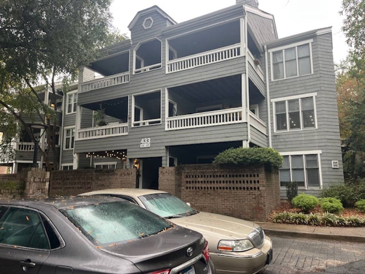 Apartment for rent at 433 W 8th St, Charlotte, NC 28202