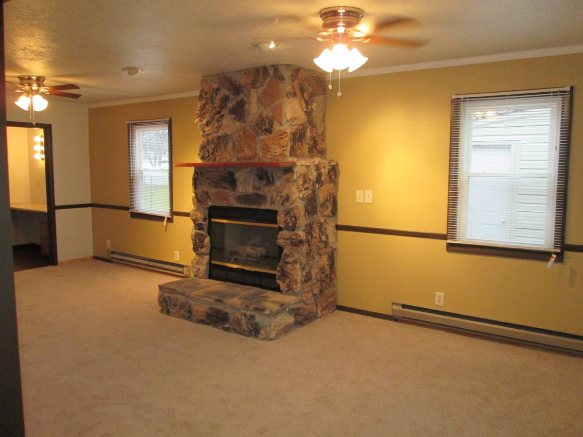 House for rent at 2529 Bainbridge Ave, Youngstown, OH 44511